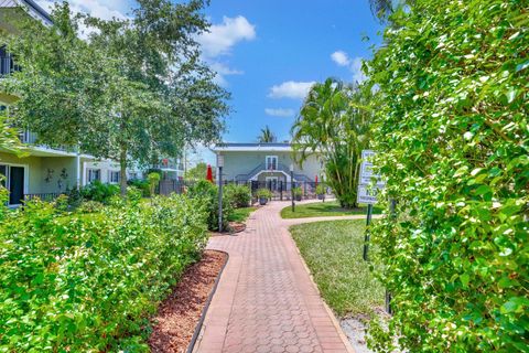 A home in Wilton Manors