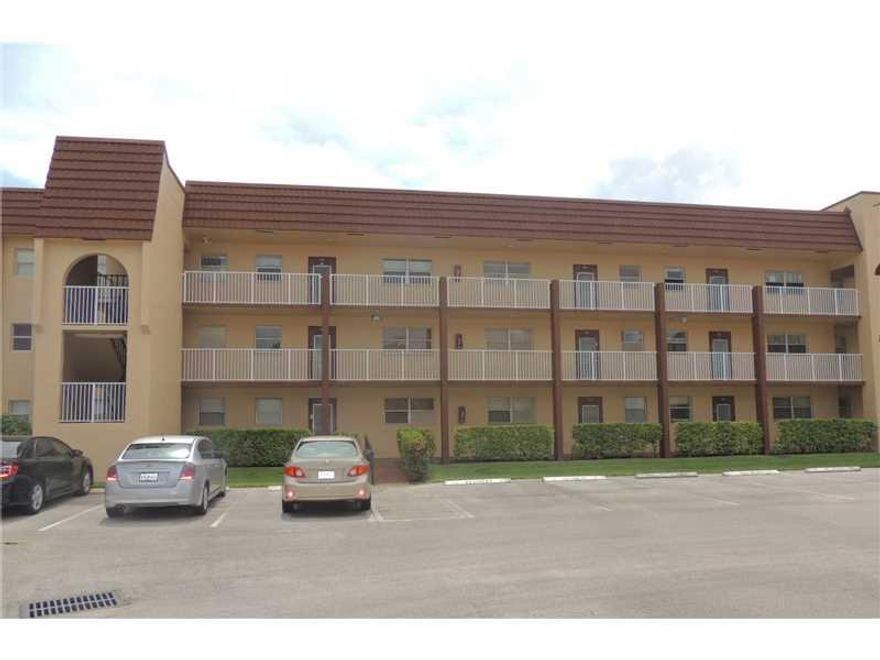 Bright 2 Bedroom 2 Bathroom Condo located on the 3rd floor. Freshly painted with new carpet throughout. Amenities include elevator, clubhouse, golf course, gym, tennis court, indoor and outdoor pools and sauna. Close to major roads and shopping areas. Thi s is a Fannie Mae HomePath Property.