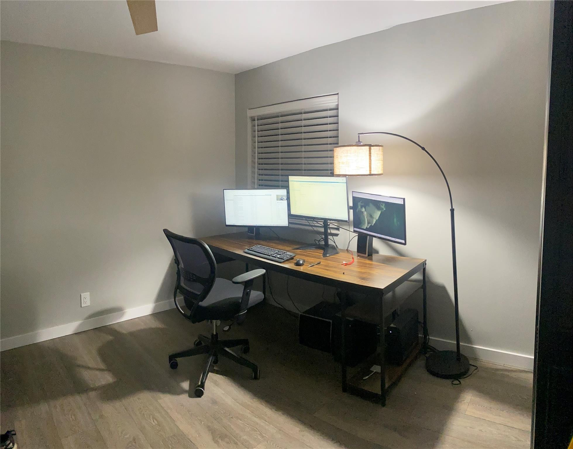 GREEN LAKES CONDO 1 THRU 21 OR3248P1 - Residential