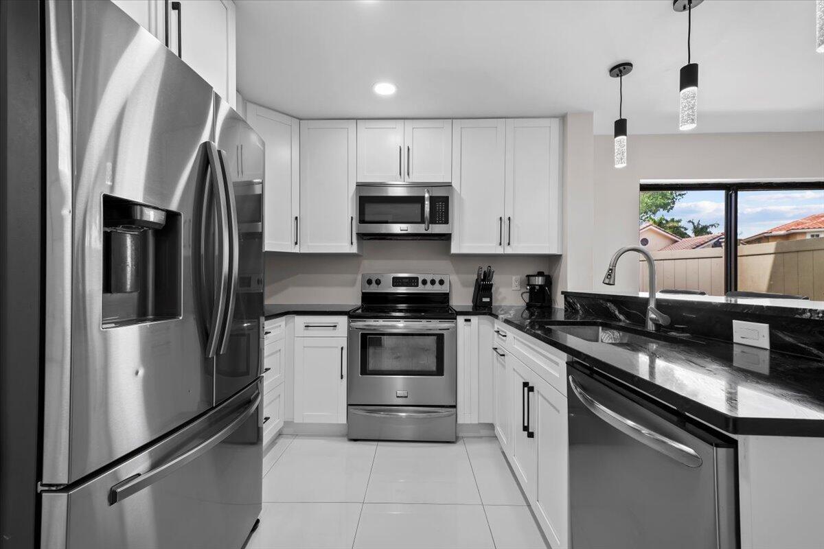WELLINGTON TR 42B - Residential Lease
