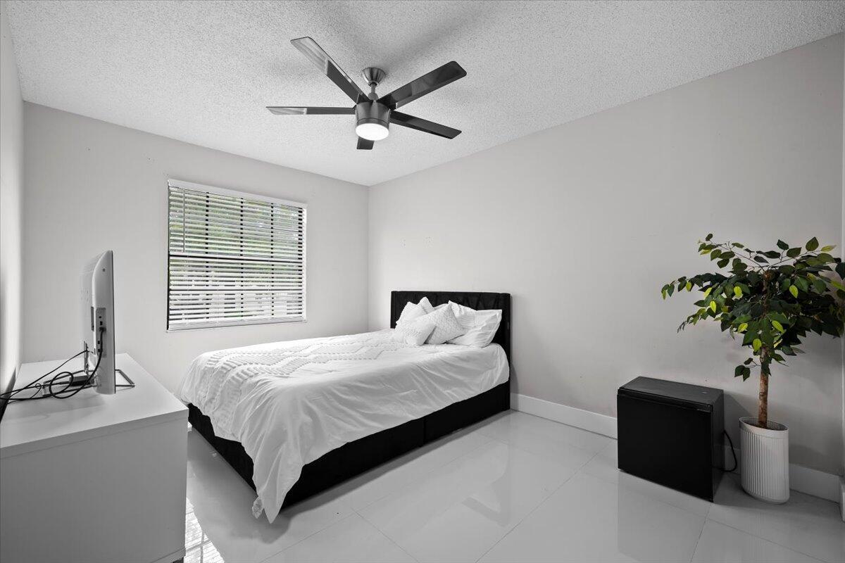 WELLINGTON TR 42B - Residential Lease
