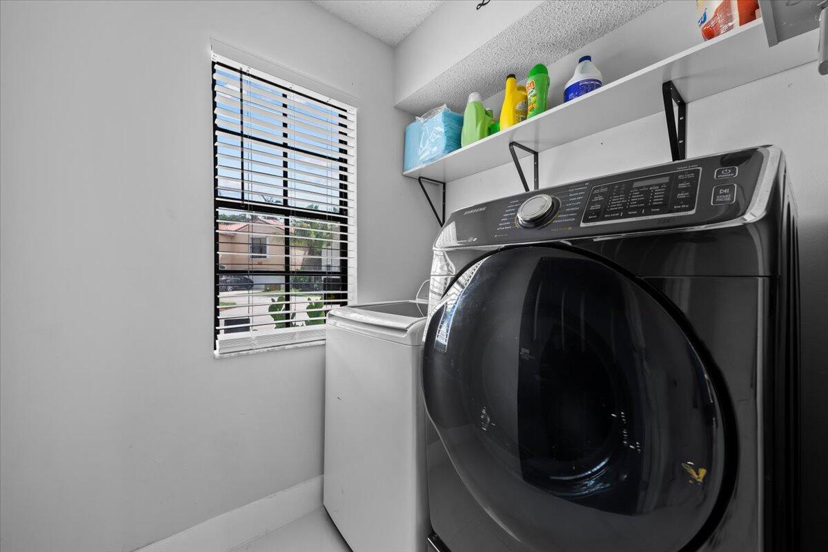 WELLINGTON TR 42B - Residential Lease
