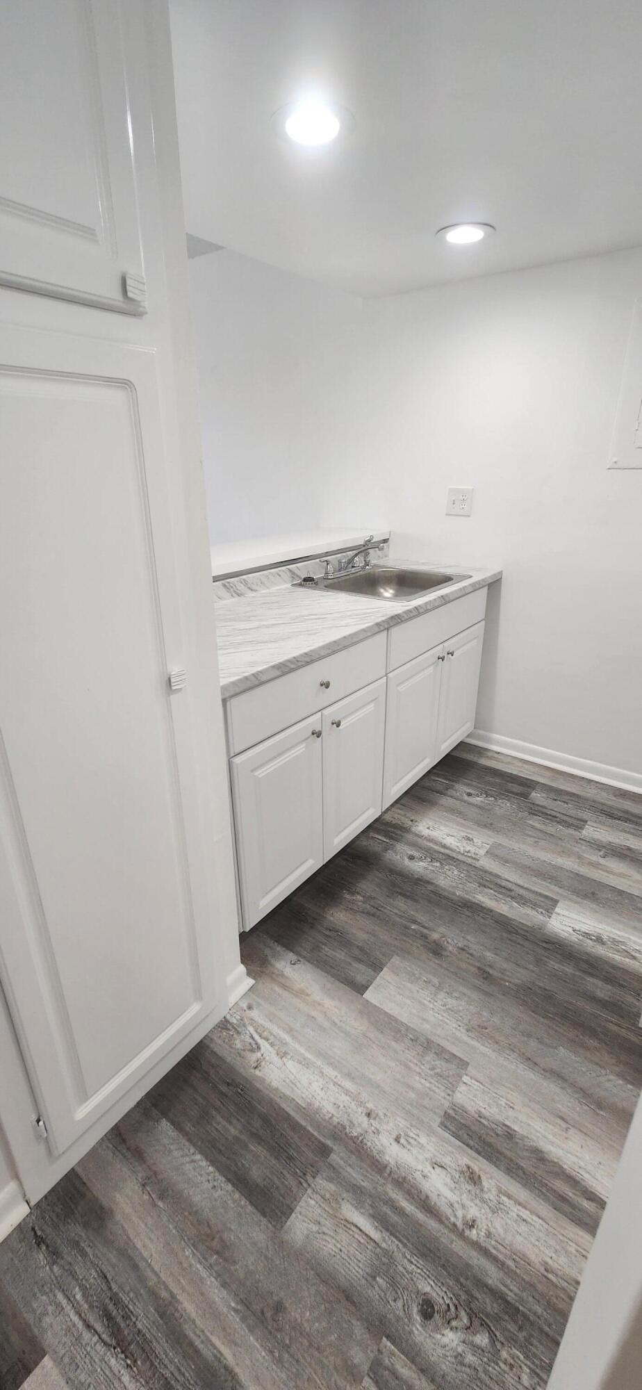LA CASTELLANA CONDO - Residential Lease