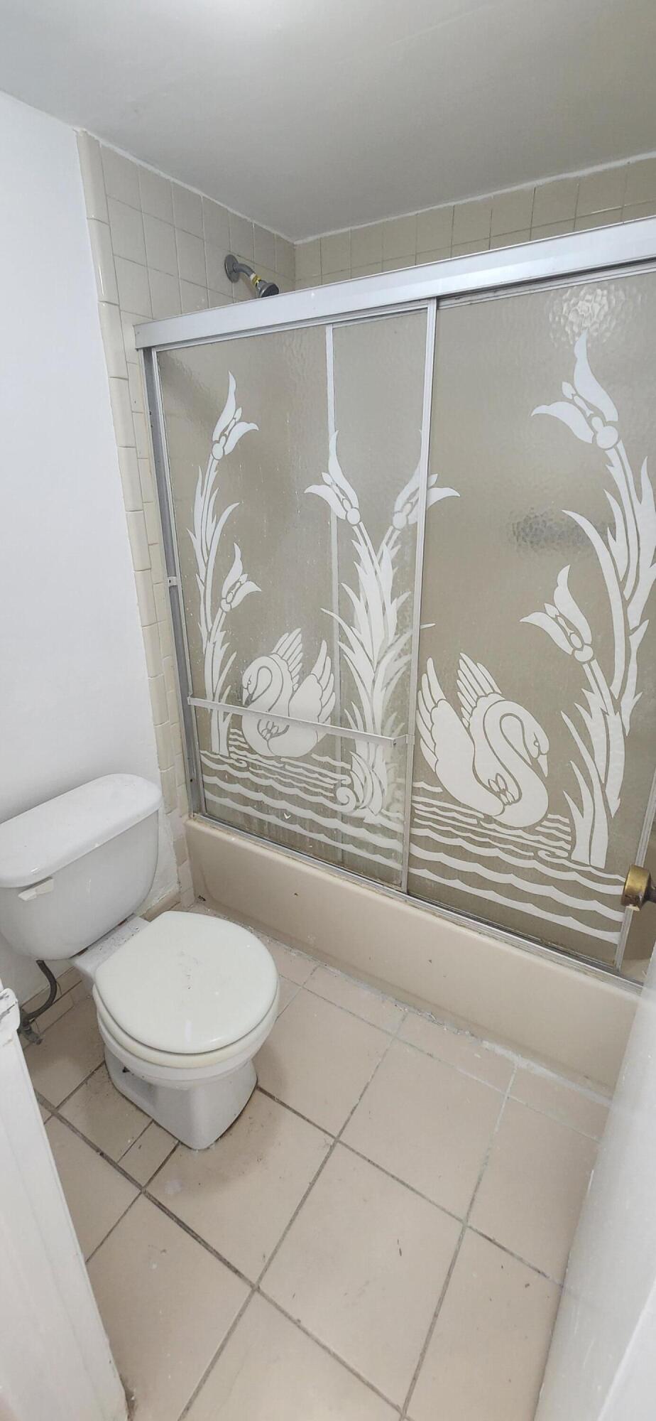 LA CASTELLANA CONDO - Residential Lease