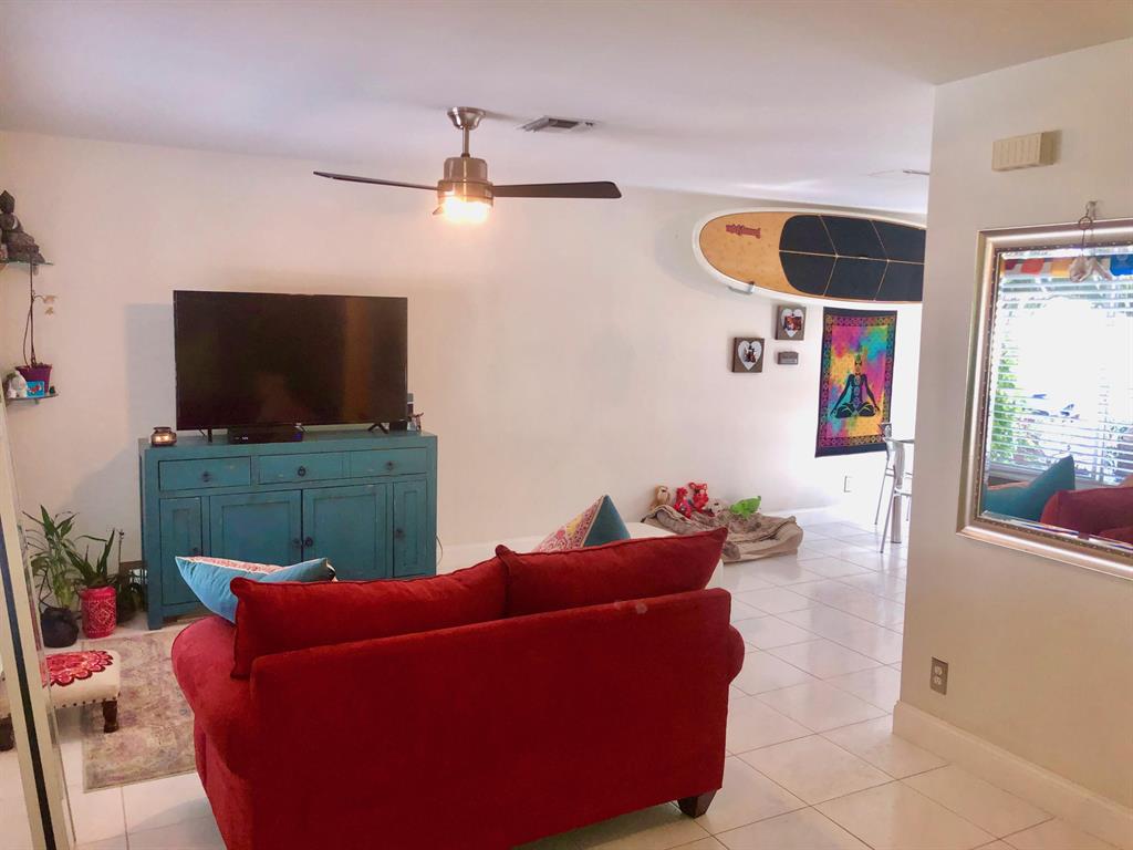 OLYMPIA & YORK RESIDENTIAL PLAT - Residential Lease