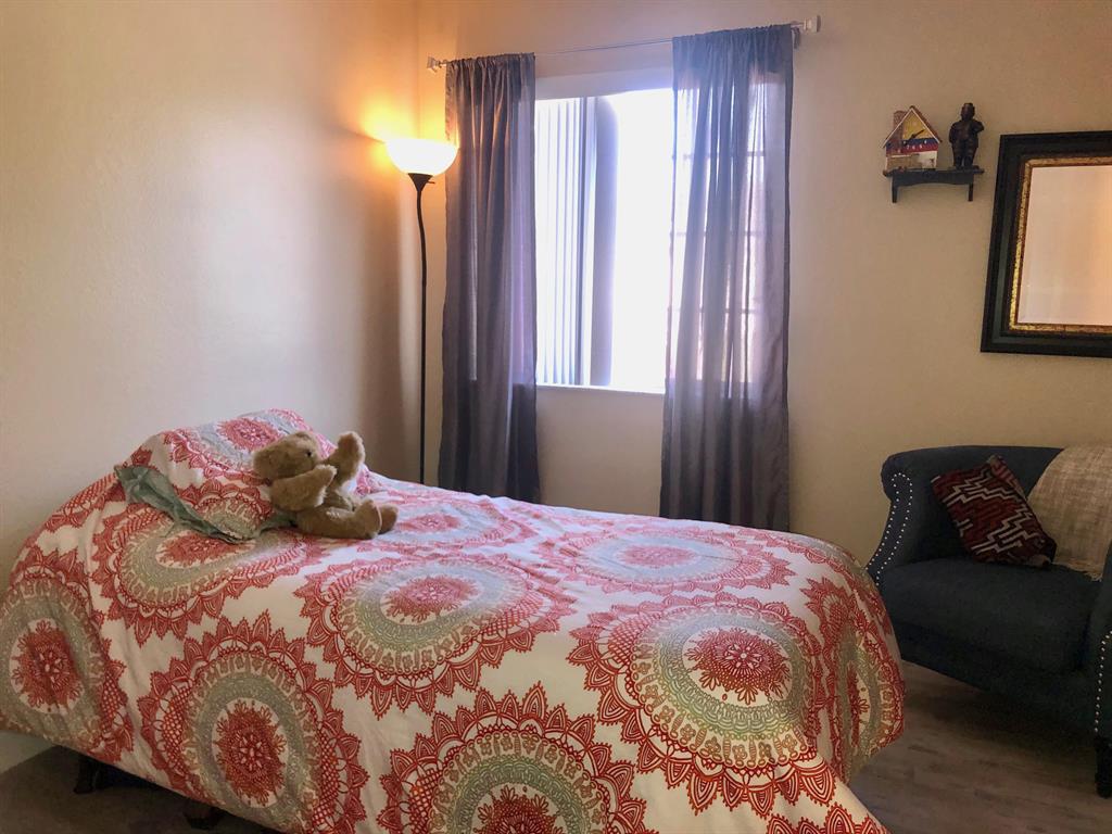 OLYMPIA & YORK RESIDENTIAL PLAT - Residential Lease