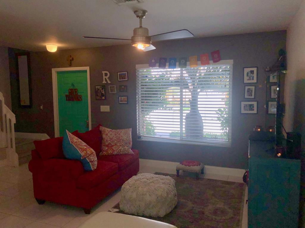 OLYMPIA & YORK RESIDENTIAL PLAT - Residential Lease