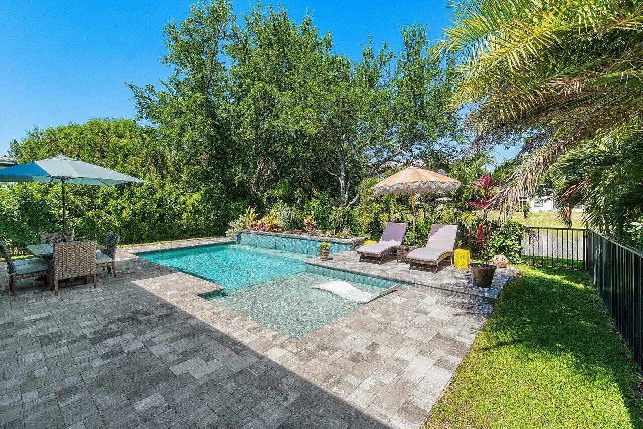 BANYAN CAY RESORT COMMUNI - Residential