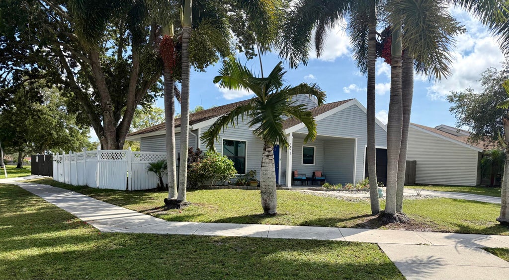 Photo of 7856 Blackwood Lane, Lake Worth, FL 33467 (MLS # B26039470)
