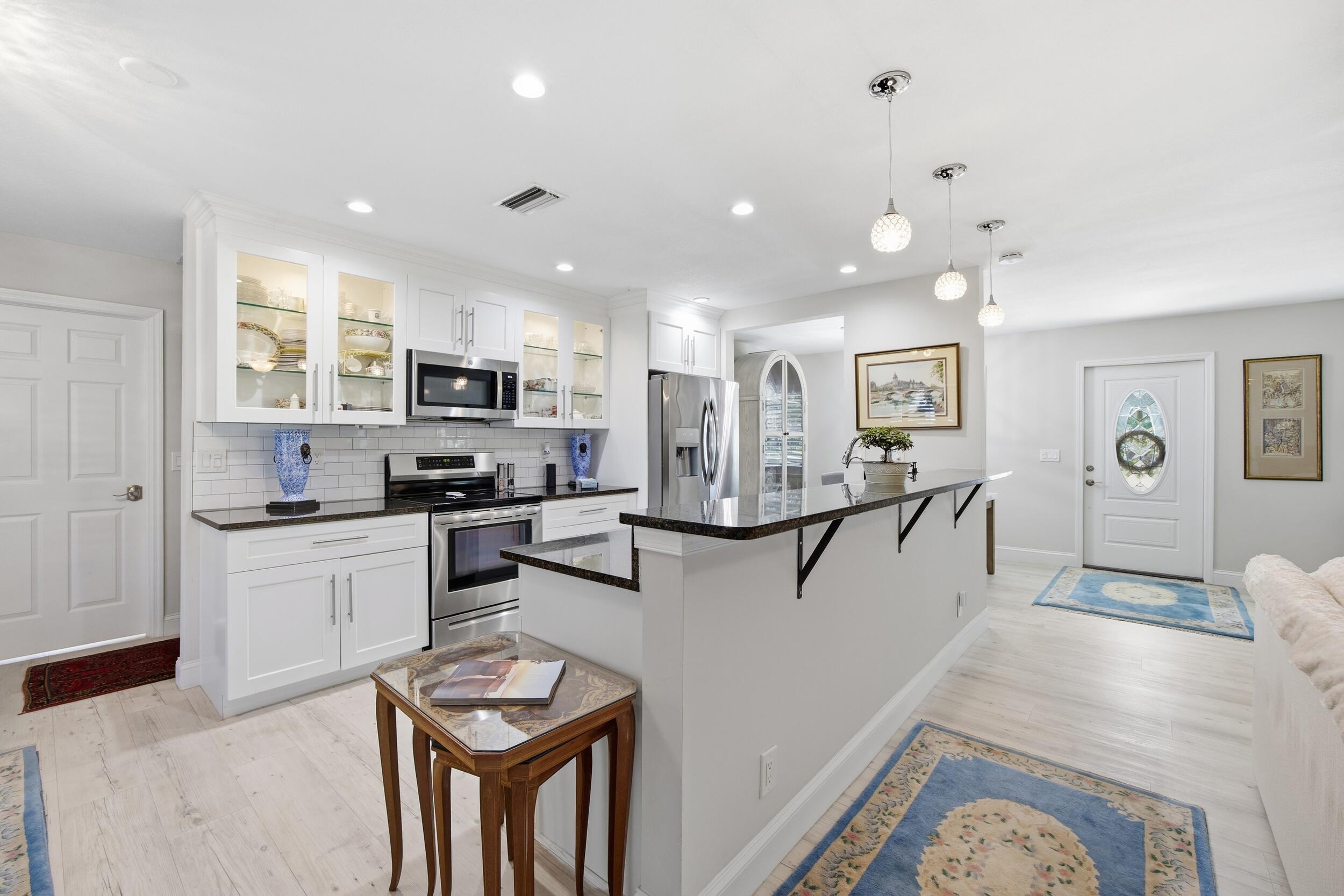 IROQUOIS PARK - Residential