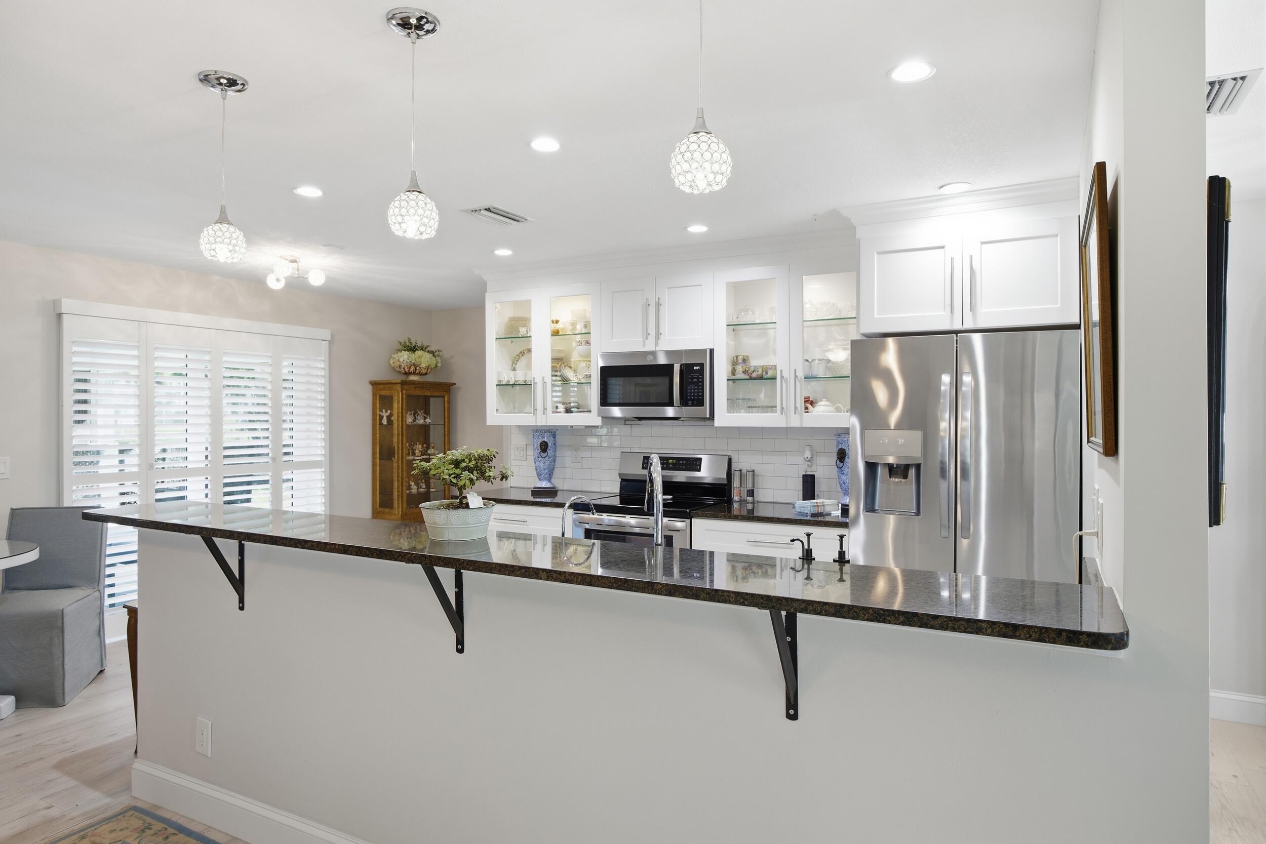 IROQUOIS PARK - Residential