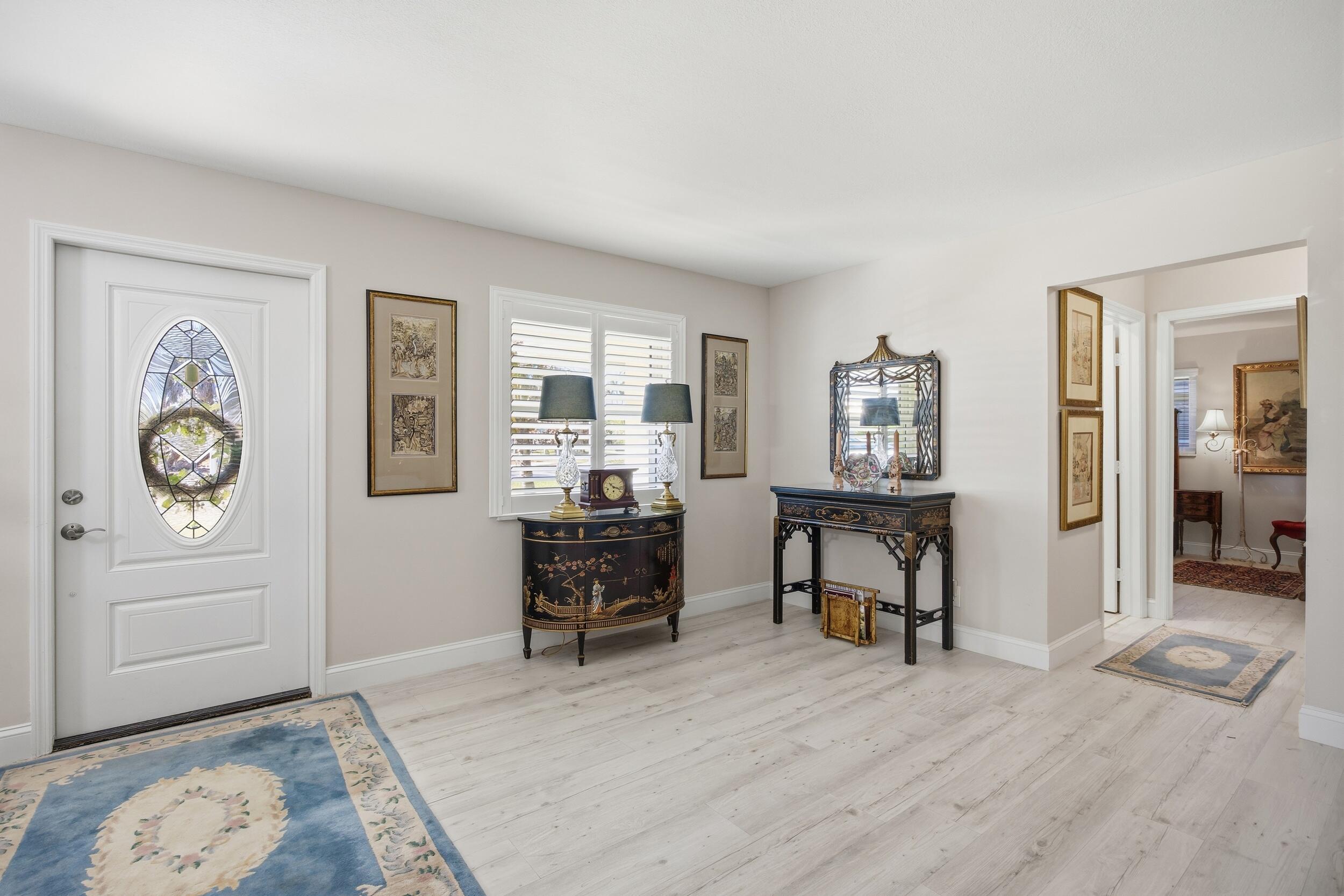 IROQUOIS PARK - Residential