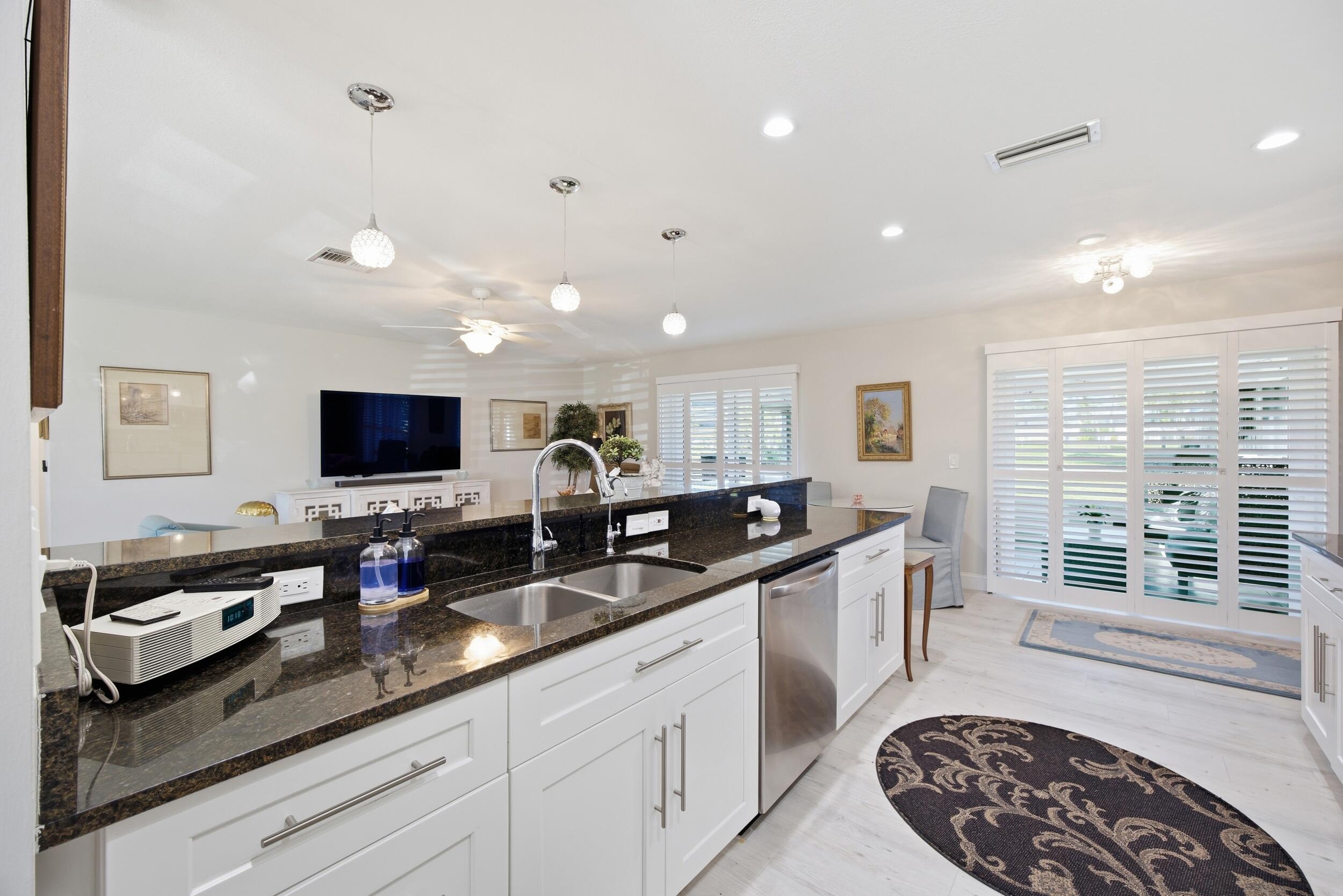 IROQUOIS PARK - Residential