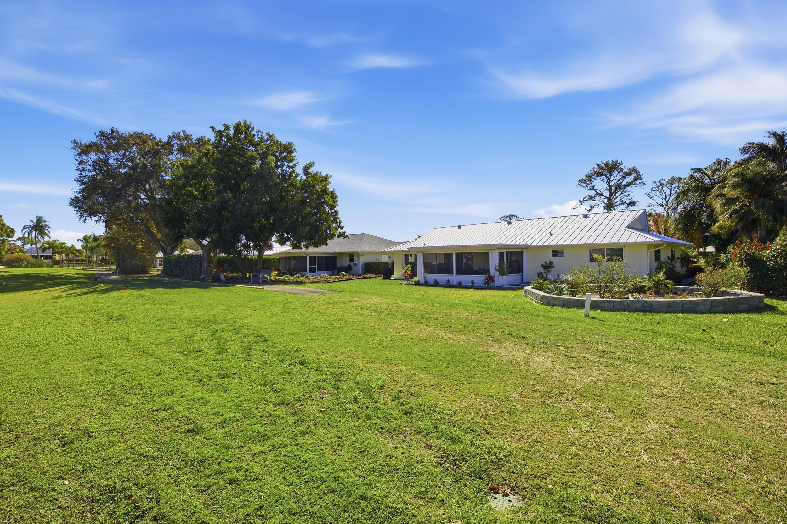 IROQUOIS PARK - Residential