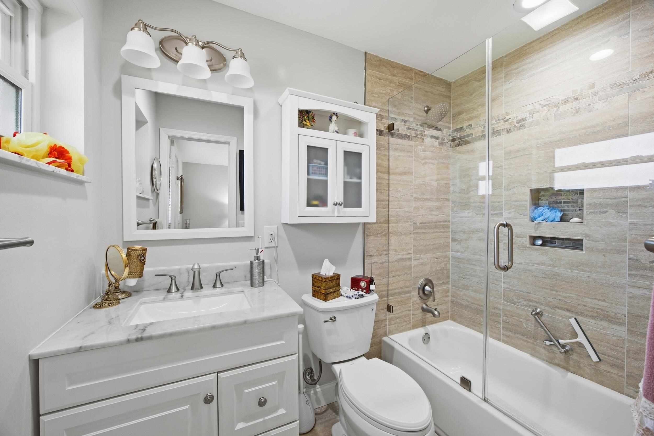 IROQUOIS PARK - Residential