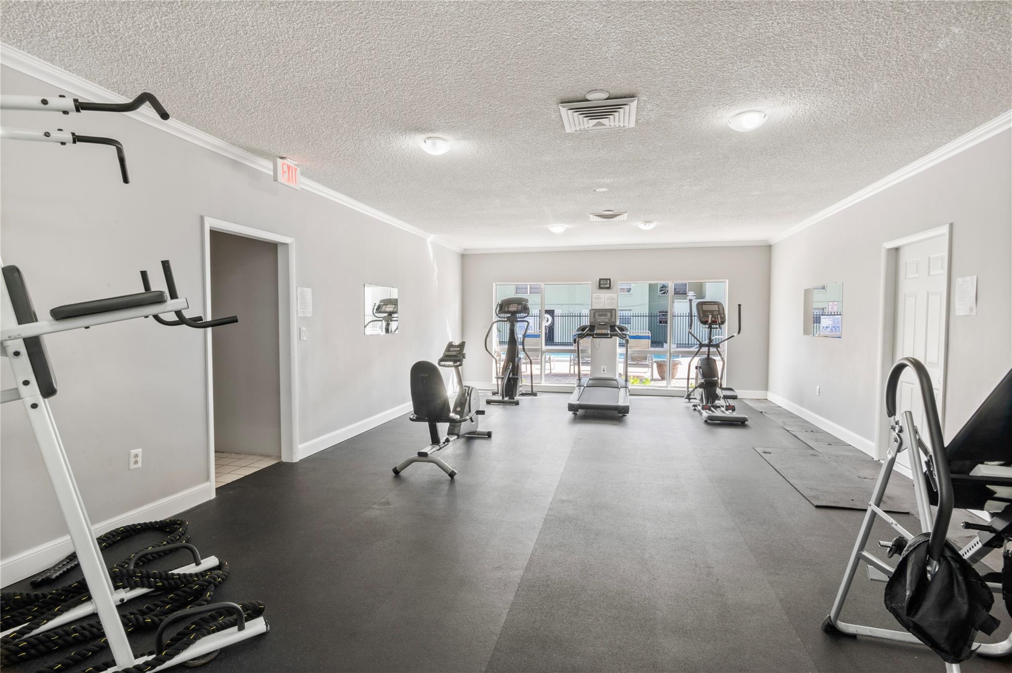 RACQUET CLUB - Residential Lease