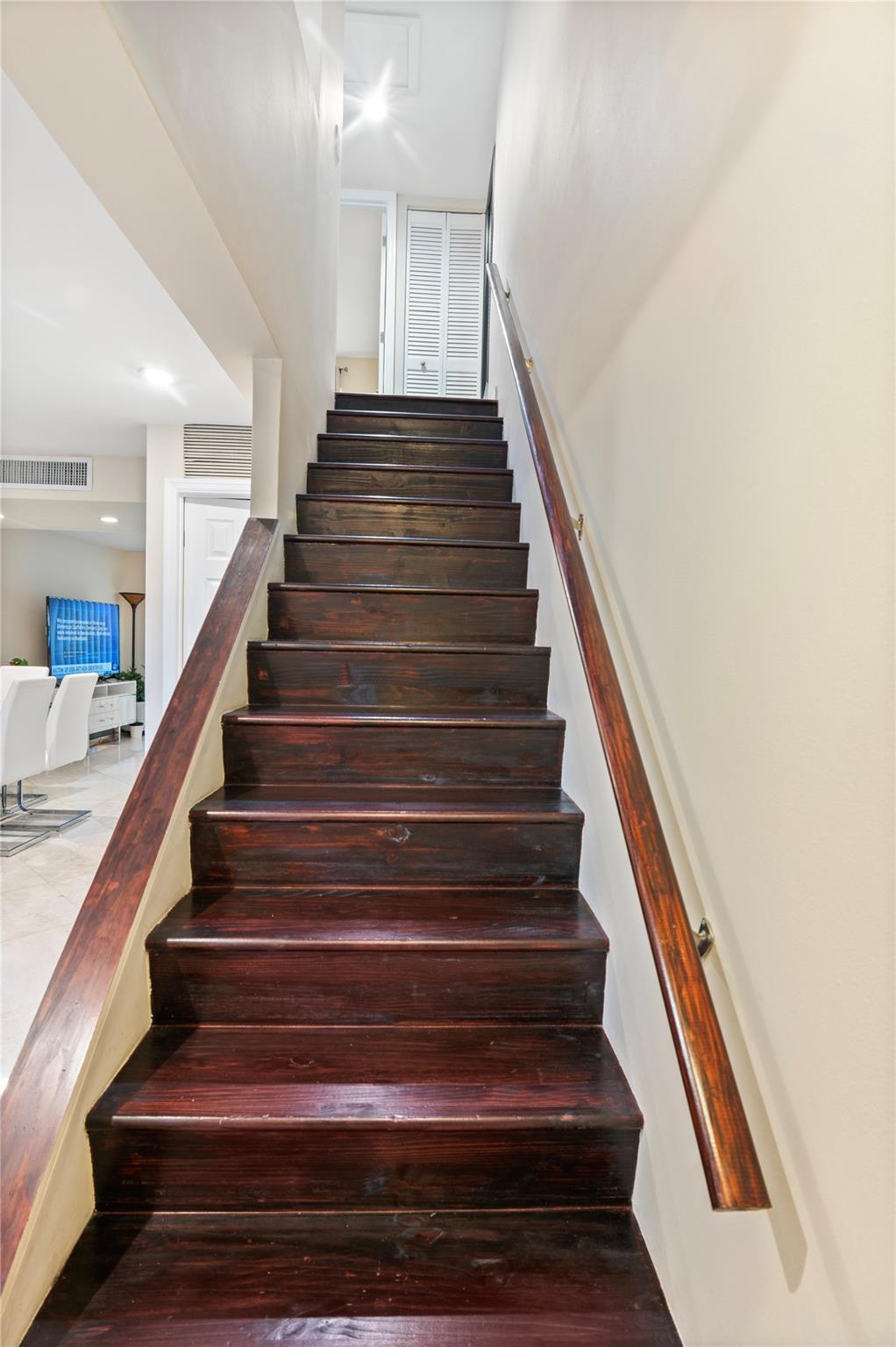 RACQUET CLUB - Residential Lease