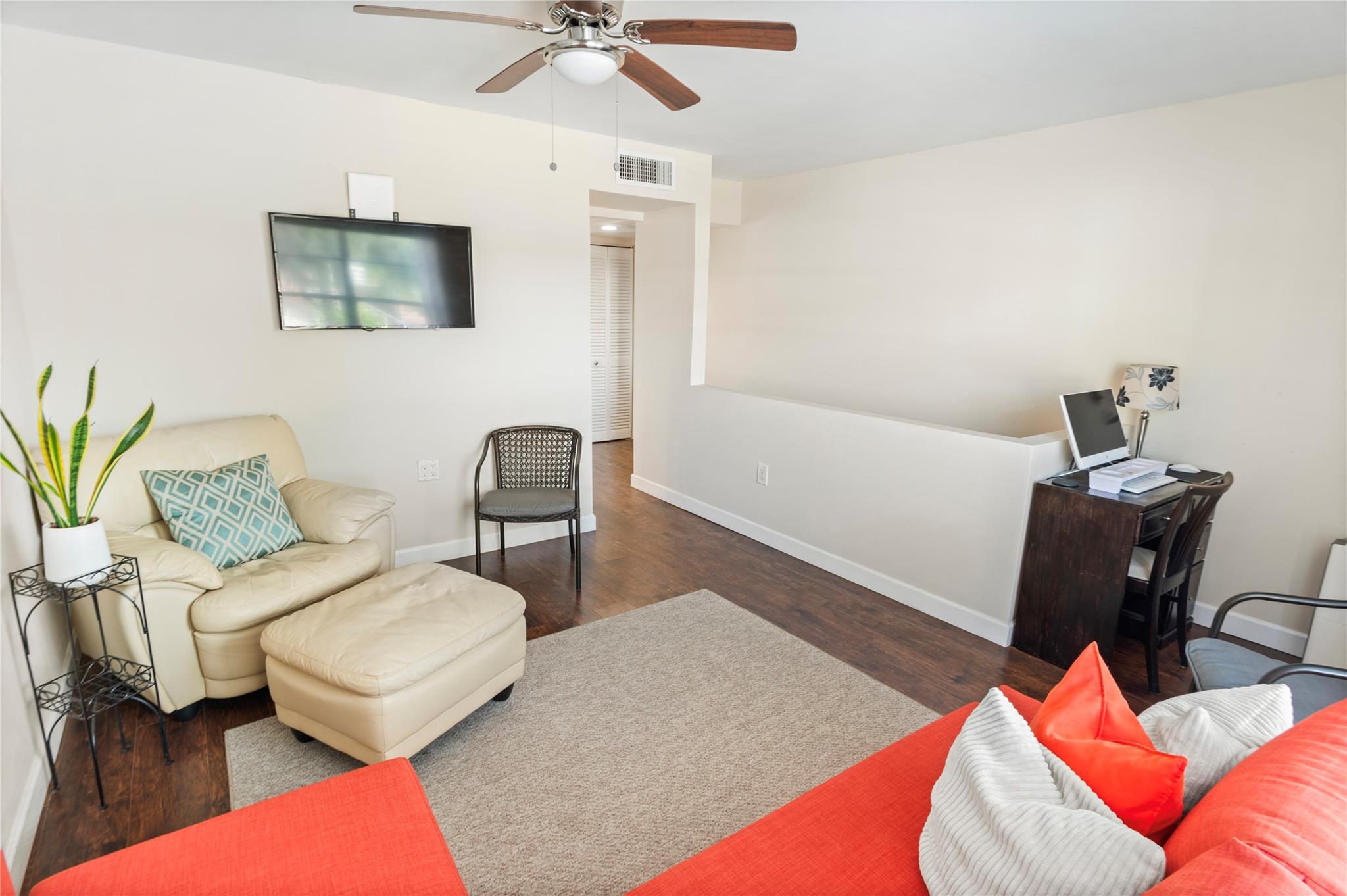 RACQUET CLUB - Residential Lease