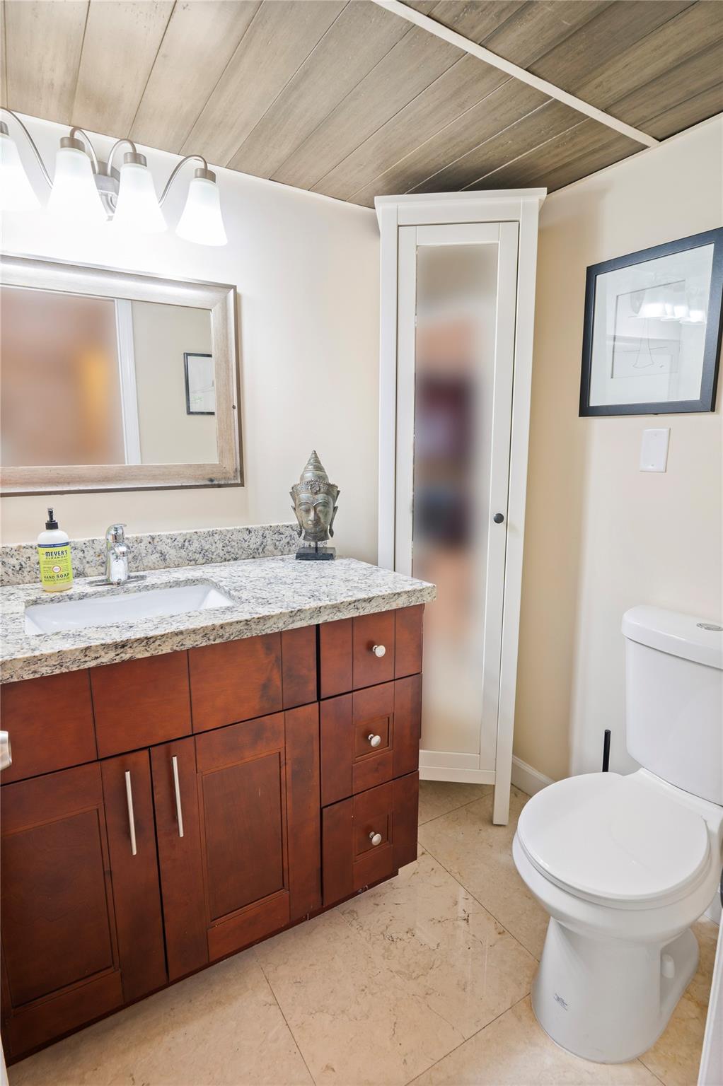 RACQUET CLUB - Residential Lease