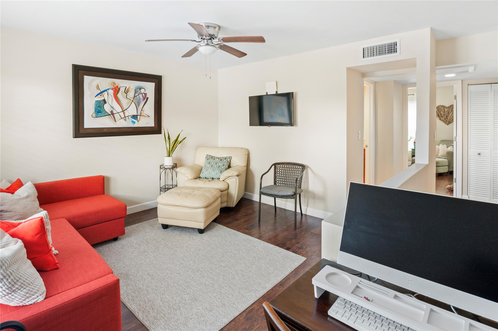 RACQUET CLUB - Residential Lease
