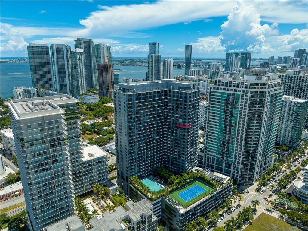 HYDE MIDTOWN - Residential Lease