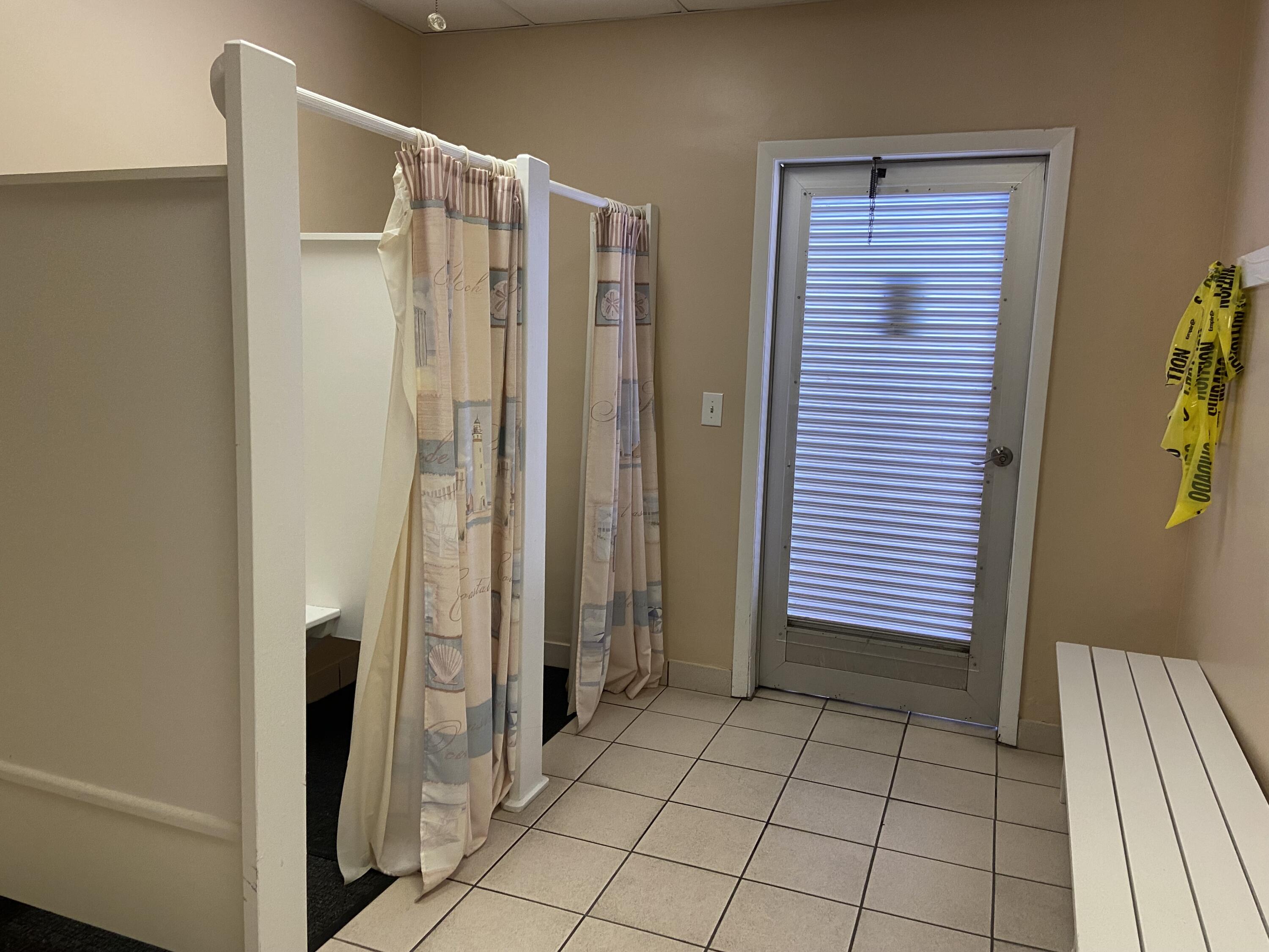 CRESTHAVEN VILLAS CONDO 2 - Residential Lease