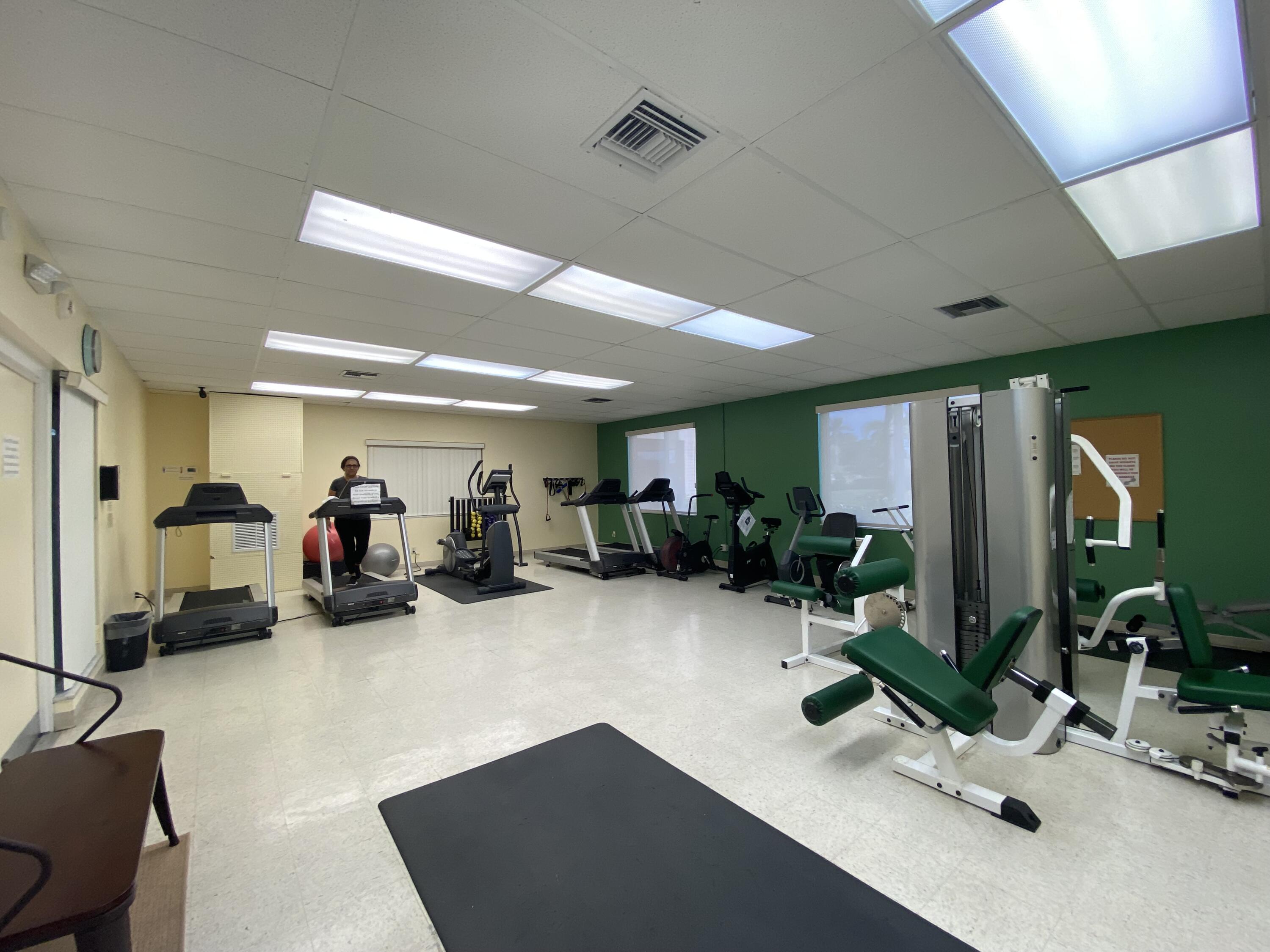 CRESTHAVEN VILLAS CONDO 2 - Residential Lease