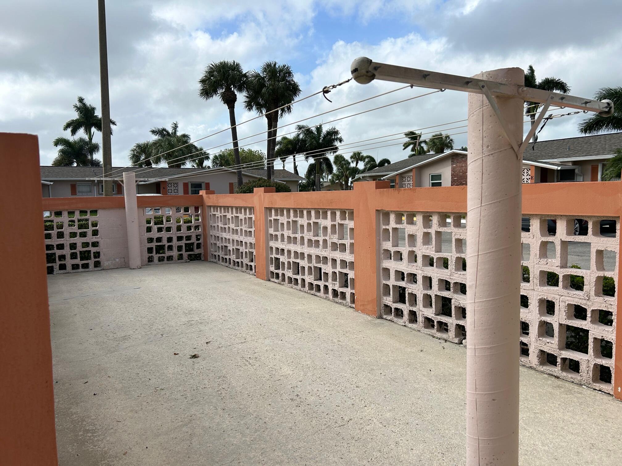 CRESTHAVEN VILLAS CONDO 2 - Residential Lease