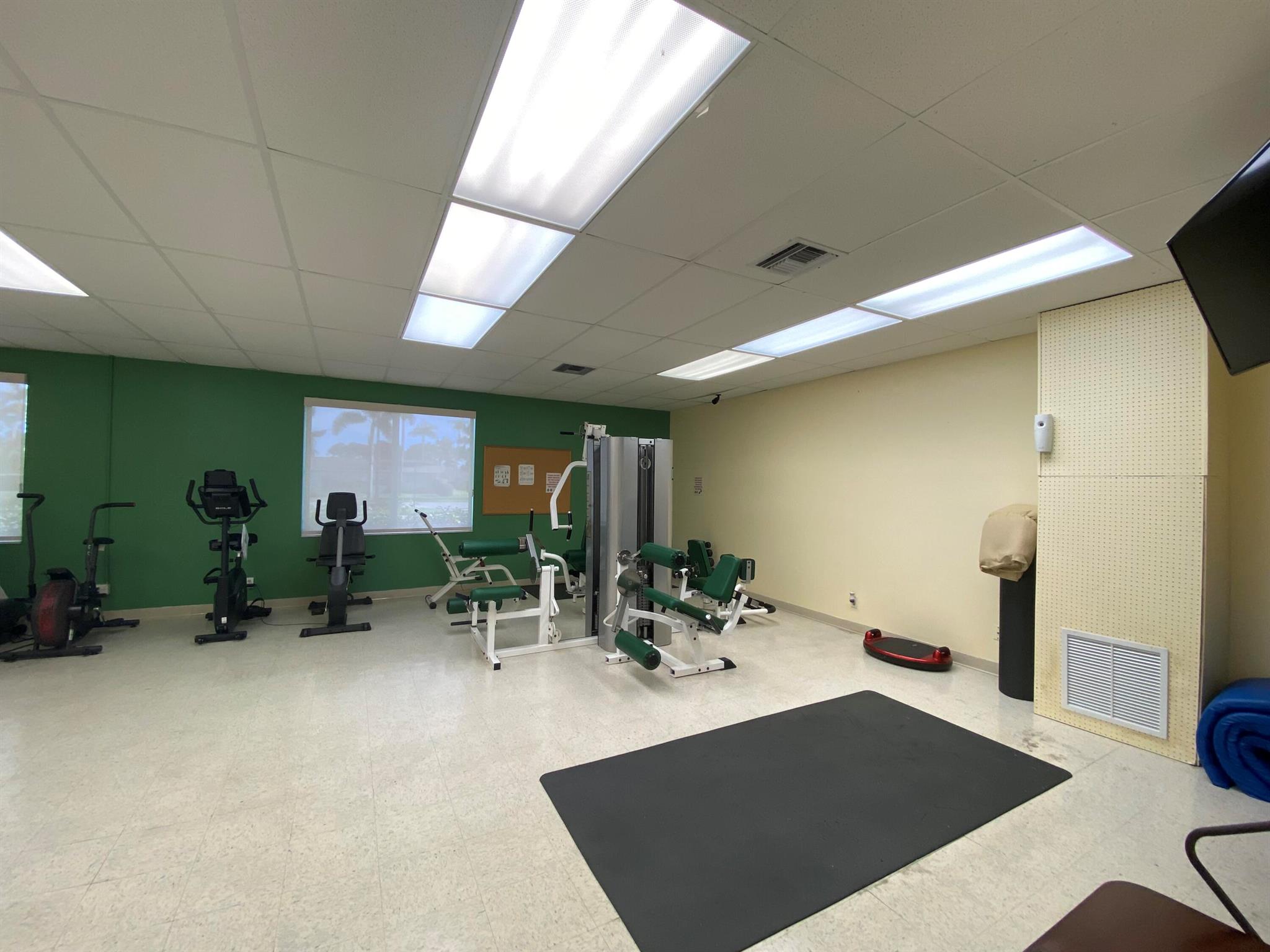 CRESTHAVEN VILLAS CONDO 2 - Residential Lease