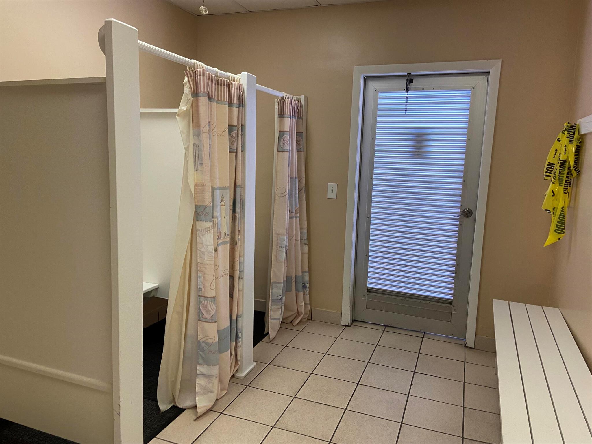 CRESTHAVEN VILLAS CONDO 2 - Residential Lease