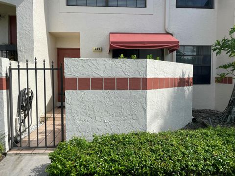 307 Liberty Court Deerfield Beach FL 33442