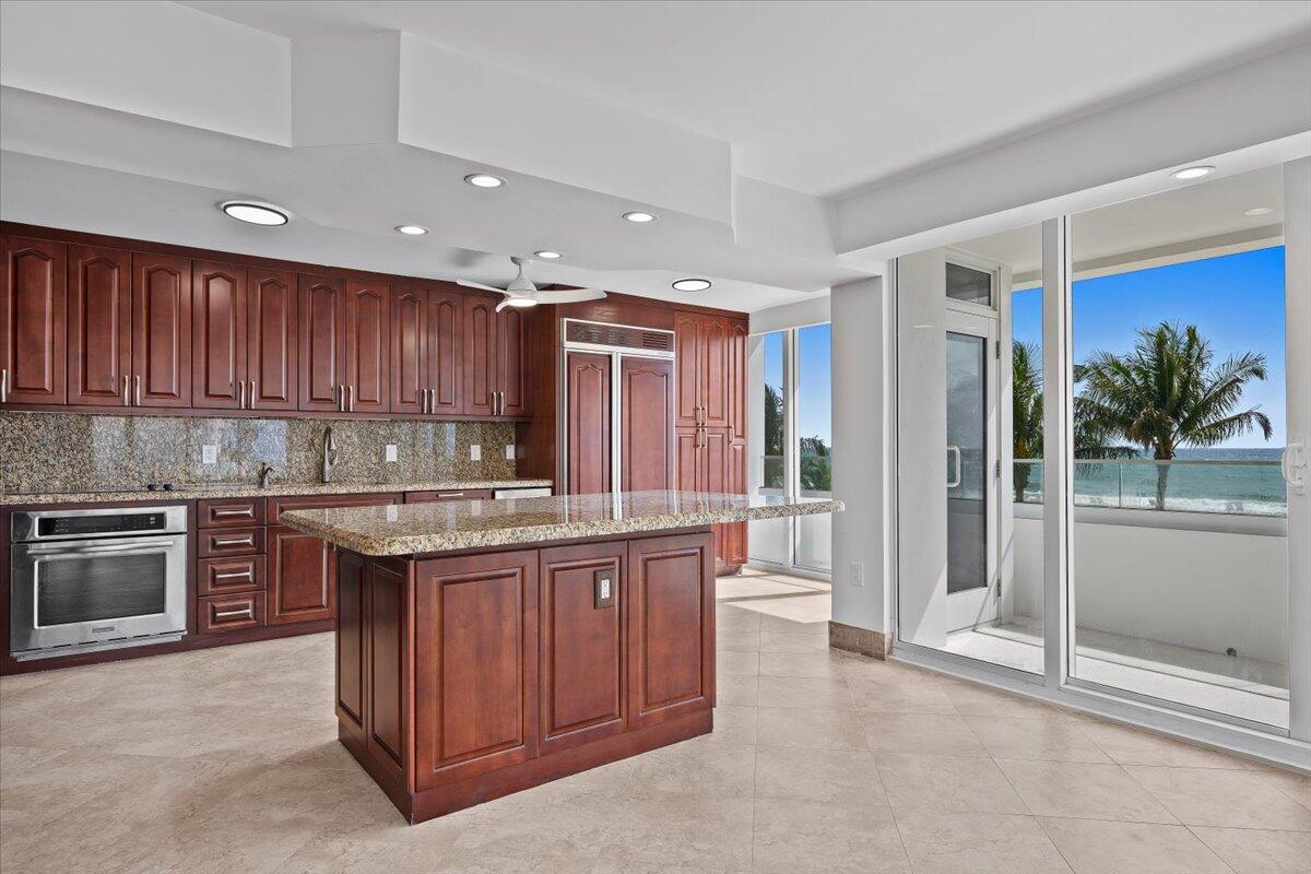 OCEAN TOWERS CONDO - Residential