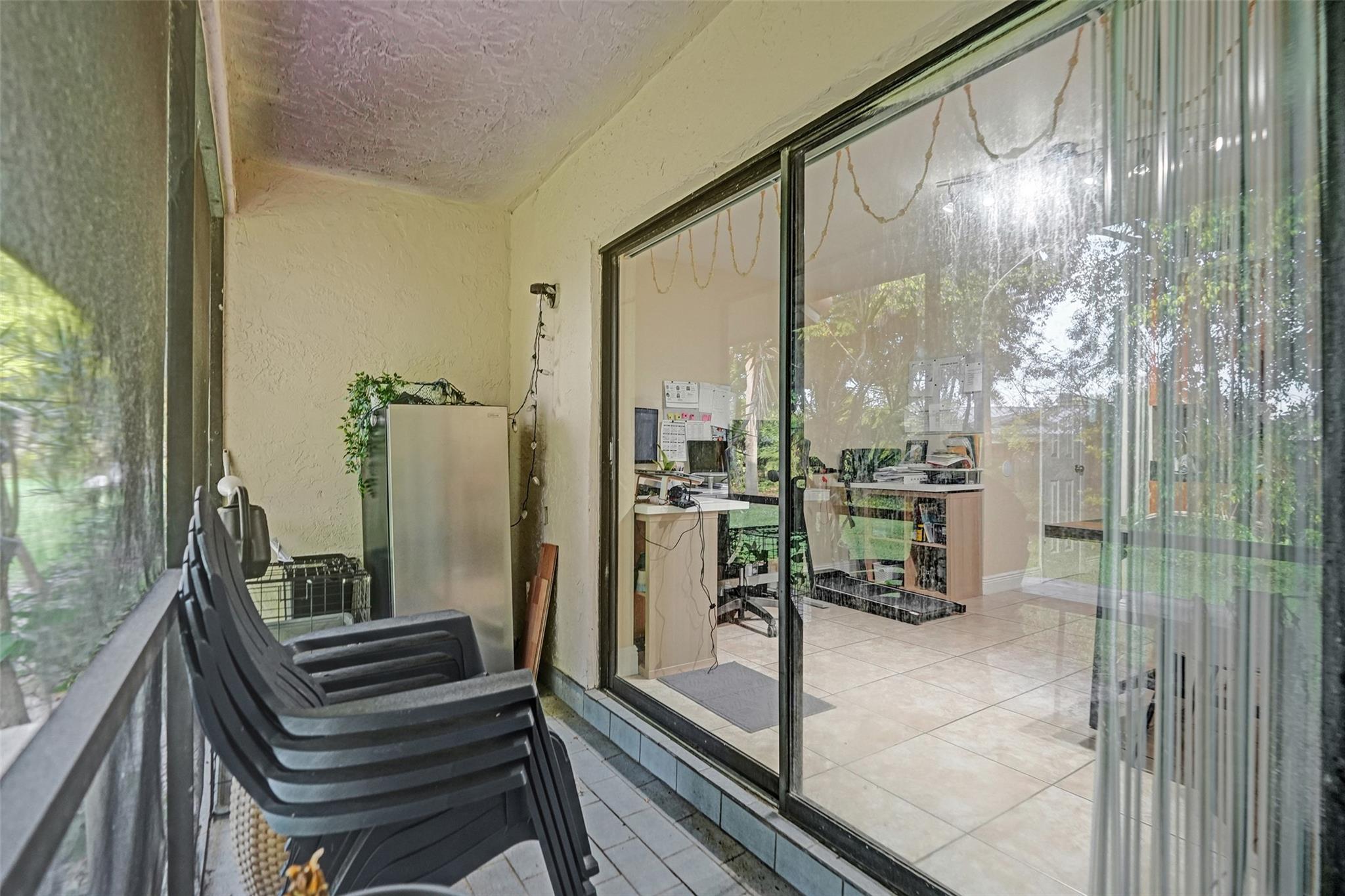 Oakwood On The Green Cond - Residential Lease