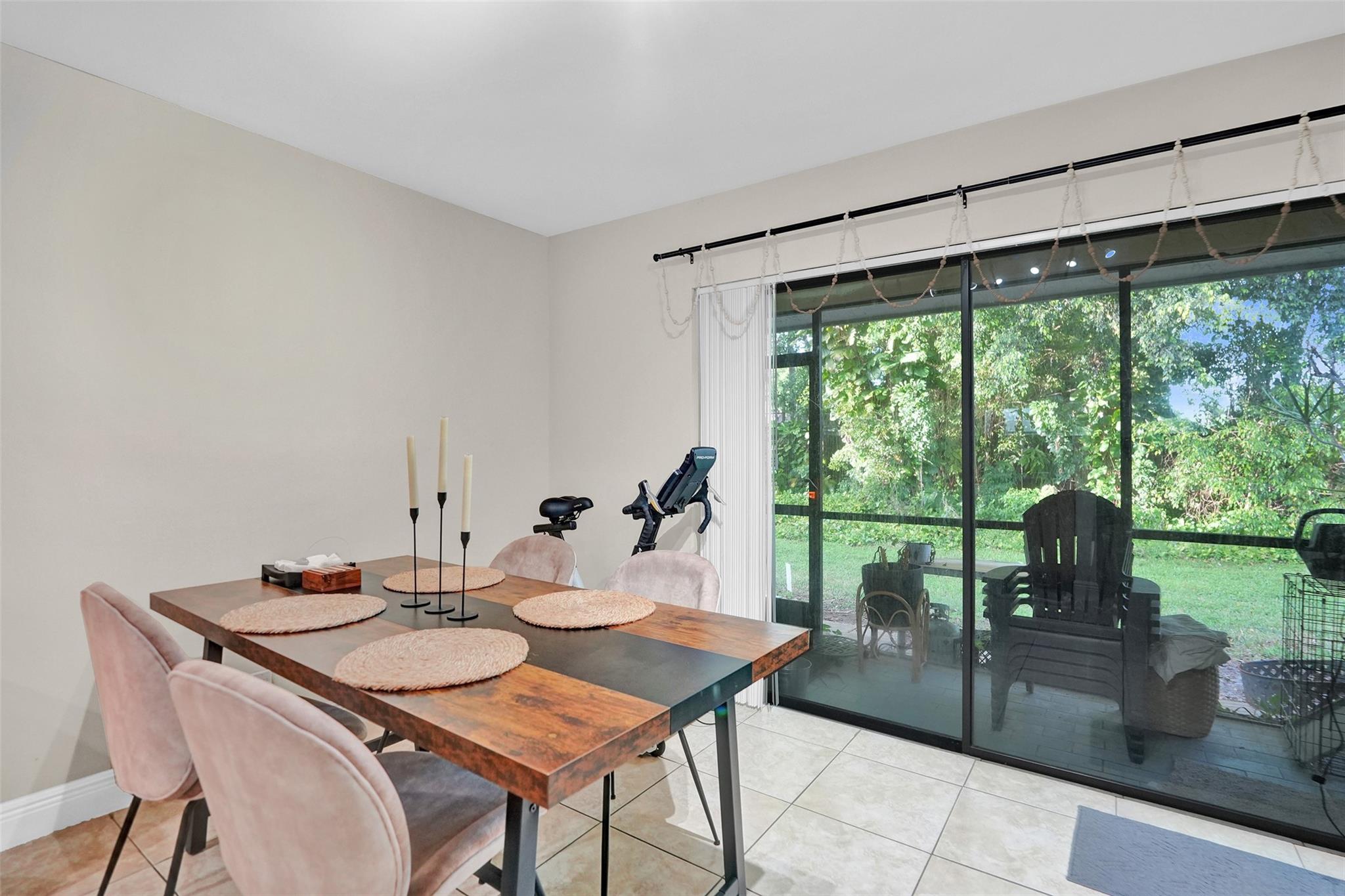 Oakwood On The Green Cond - Residential Lease