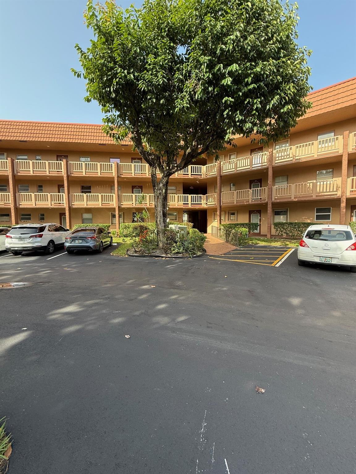 Sunrise Lakes - Residential
