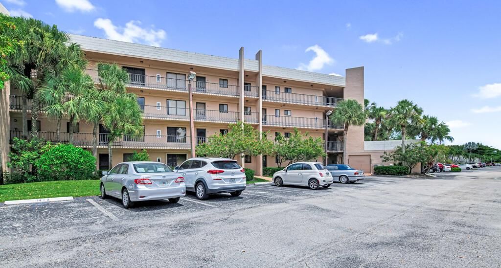 Photo of 4820 Lucerne Lakes Boulevard #407, Lake Worth, FL 33467 (MLS # R10994122)