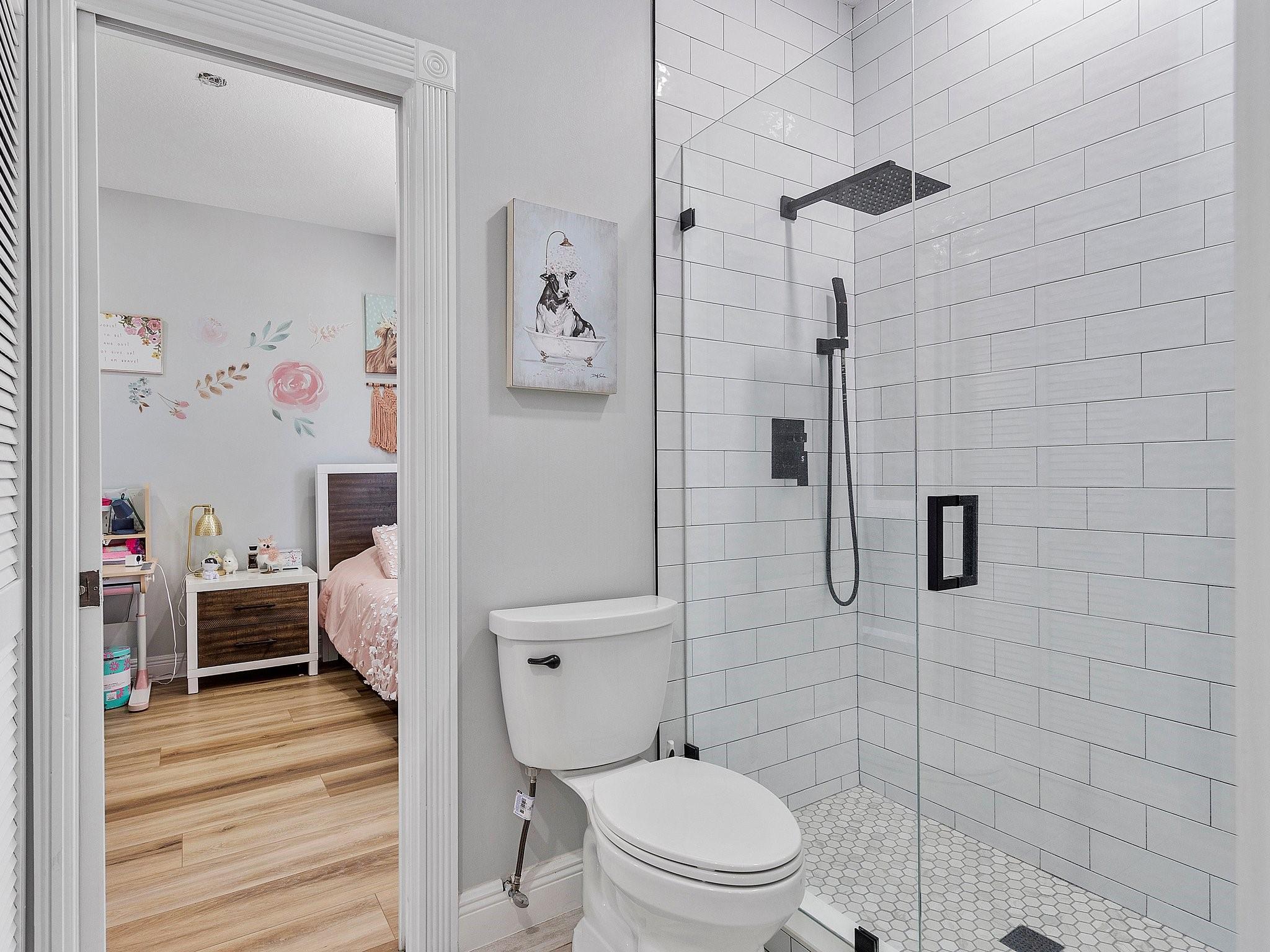 Shauna Leigh 155-23 B - Residential