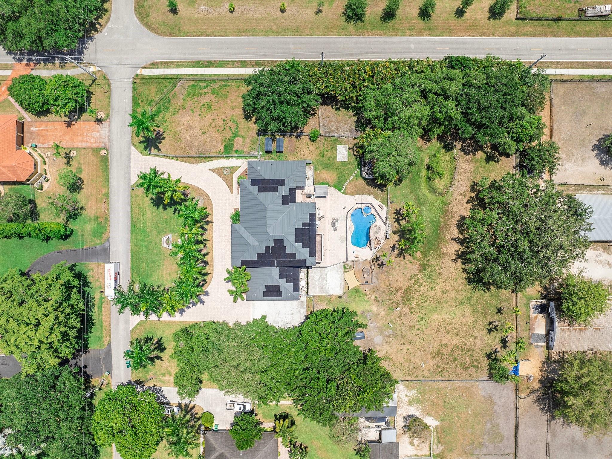 Shauna Leigh 155-23 B - Residential