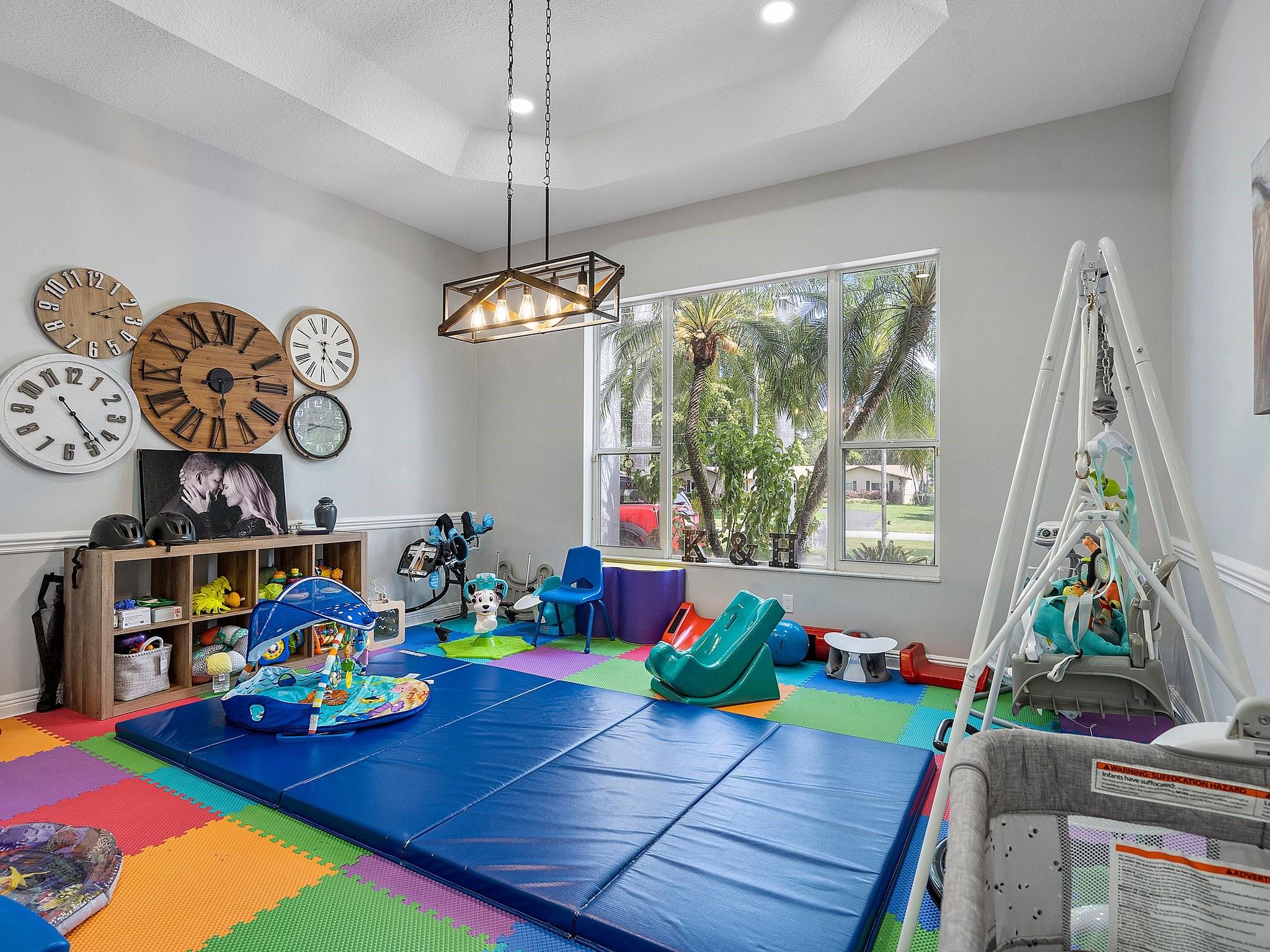 Shauna Leigh 155-23 B - Residential