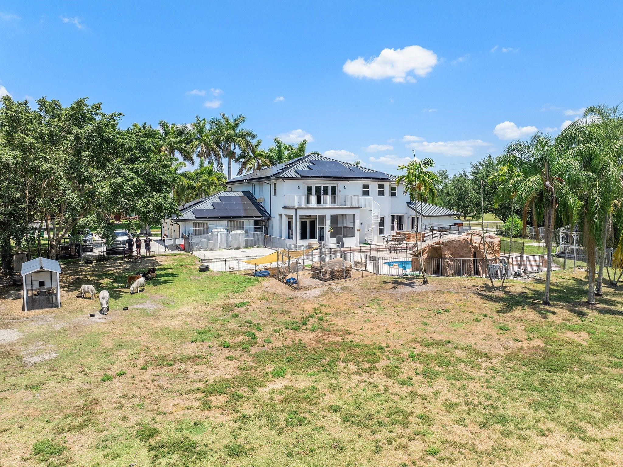 Shauna Leigh 155-23 B - Residential