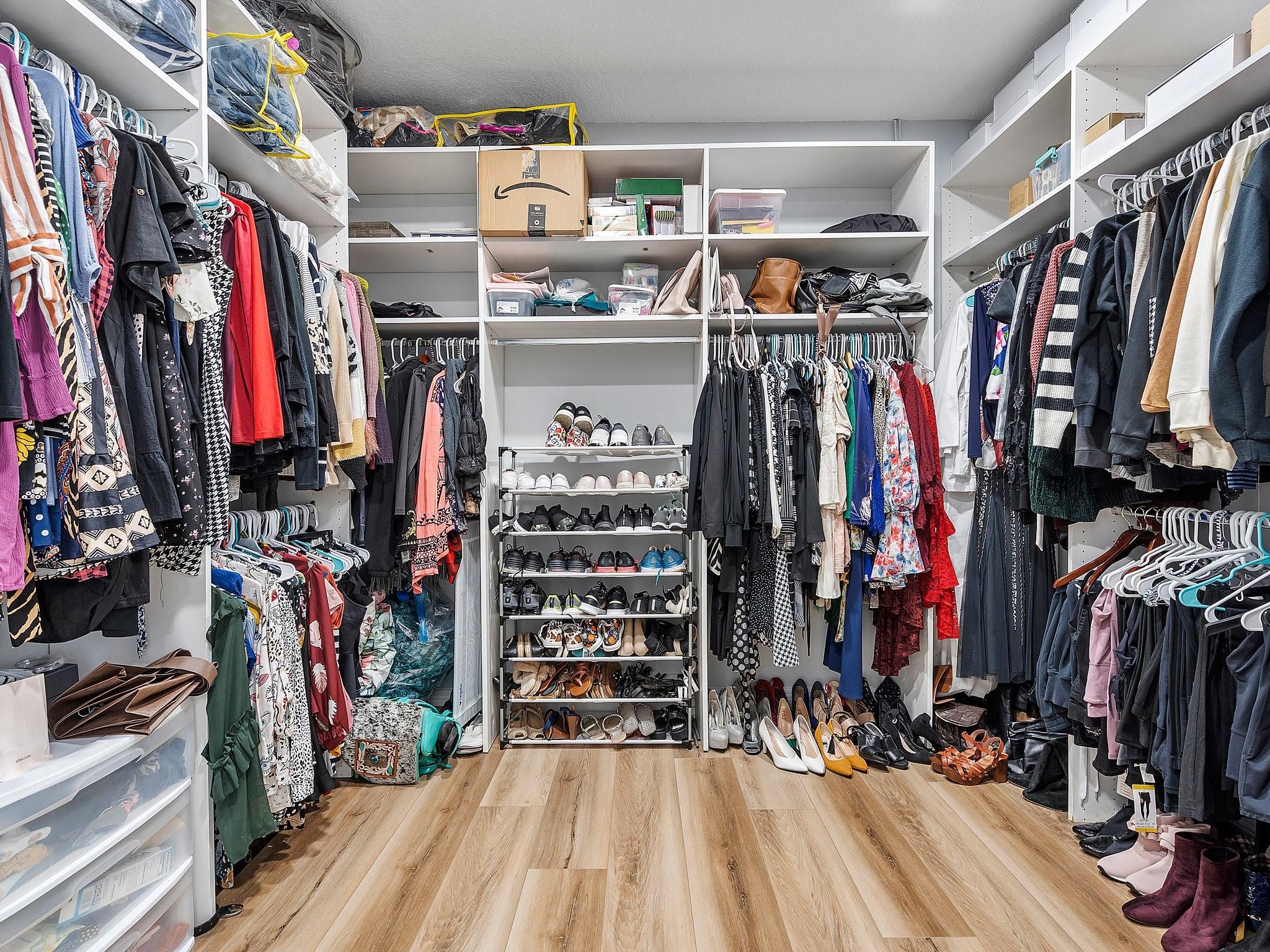 Shauna Leigh 155-23 B - Residential