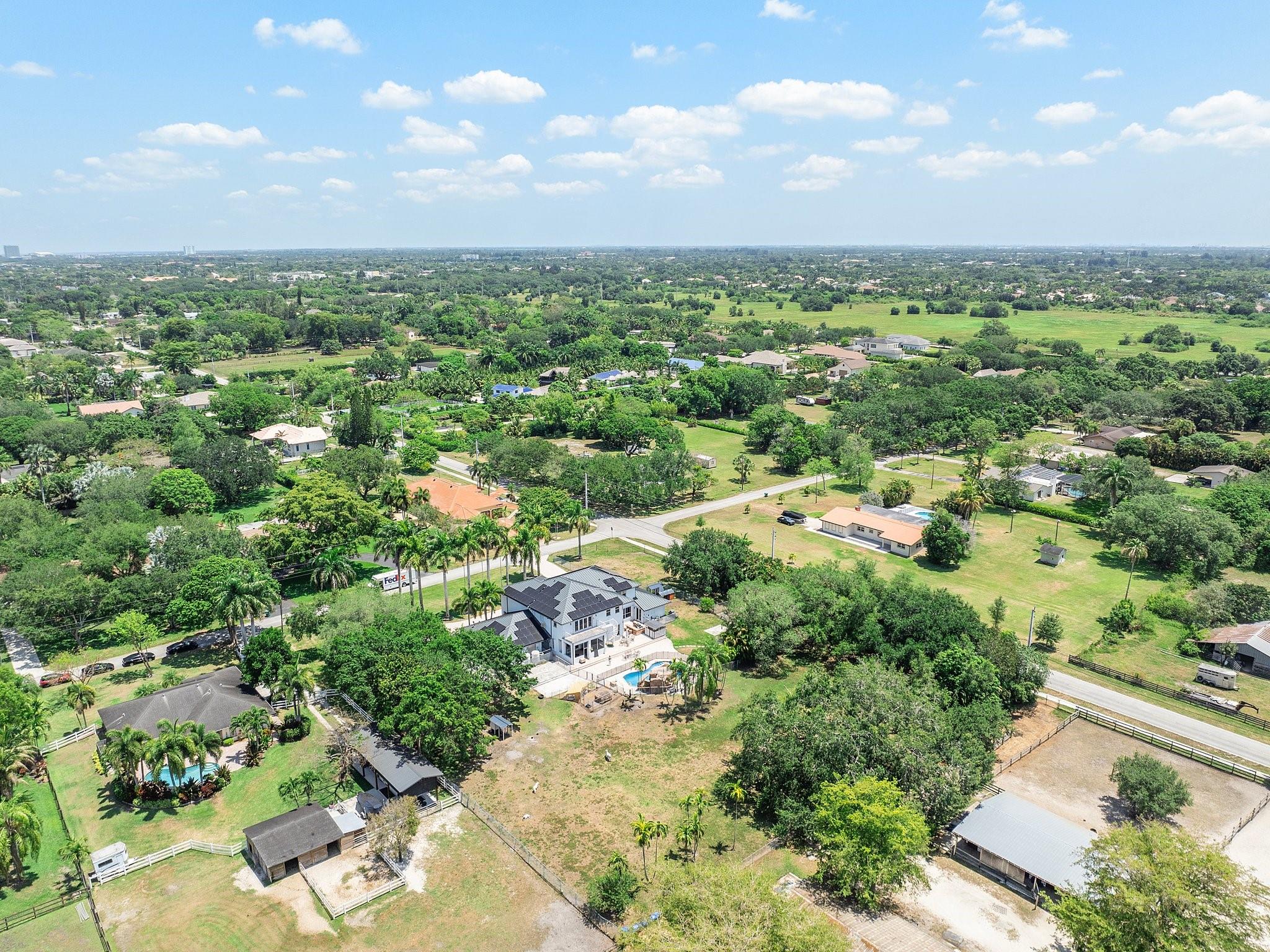 Shauna Leigh 155-23 B - Residential