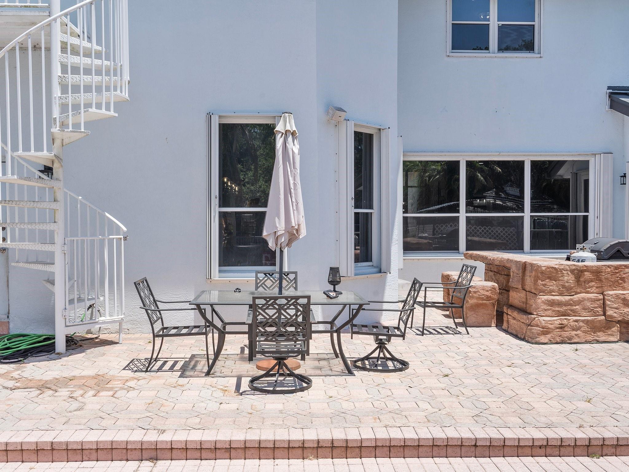 Shauna Leigh 155-23 B - Residential