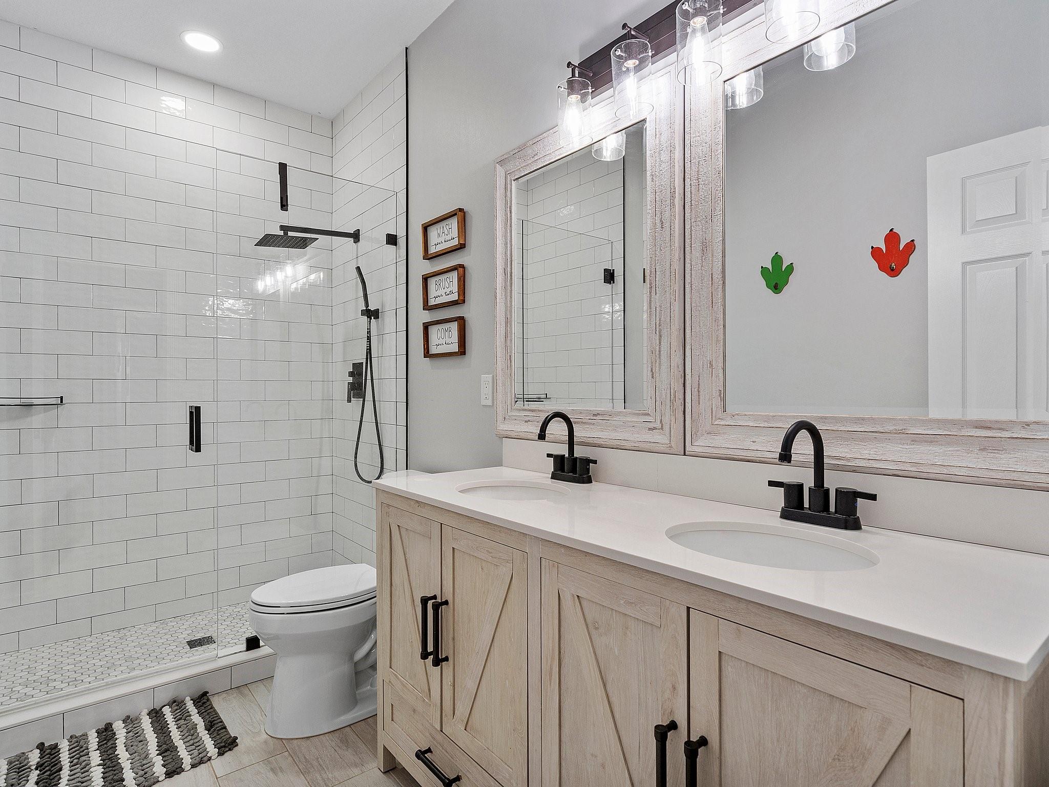 Shauna Leigh 155-23 B - Residential