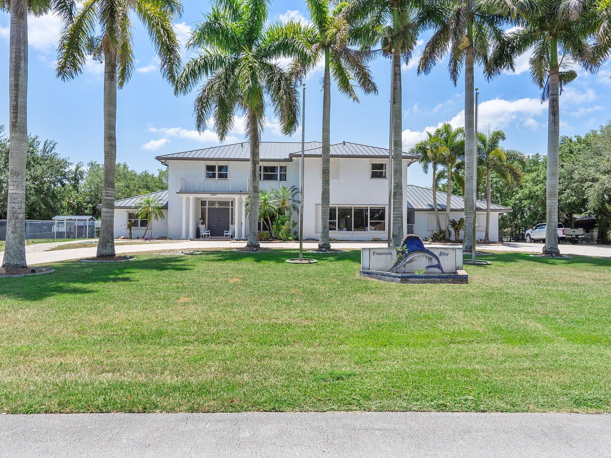 Shauna Leigh 155-23 B - Residential