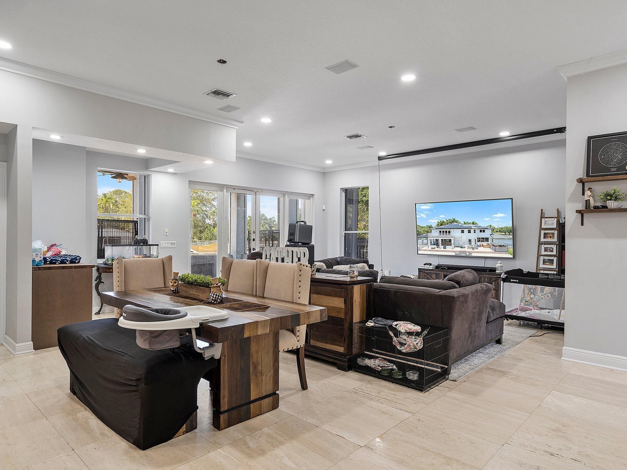 Shauna Leigh 155-23 B - Residential