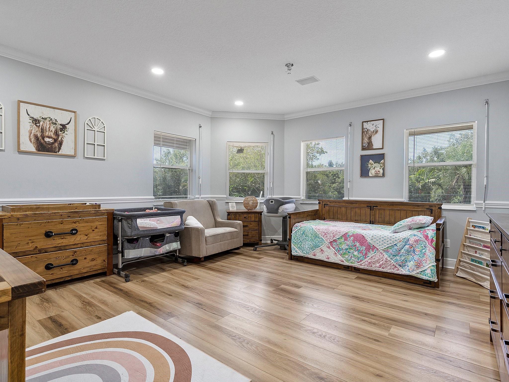 Shauna Leigh 155-23 B - Residential