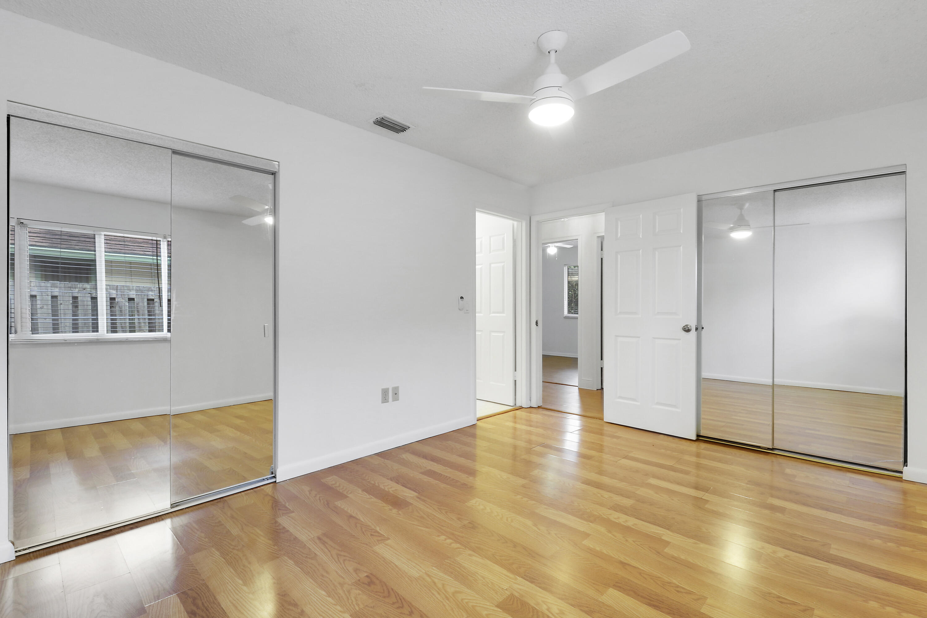 NORTH PALM BEACH HEIGHTS UNREC ON AM-45 - Residential Lease