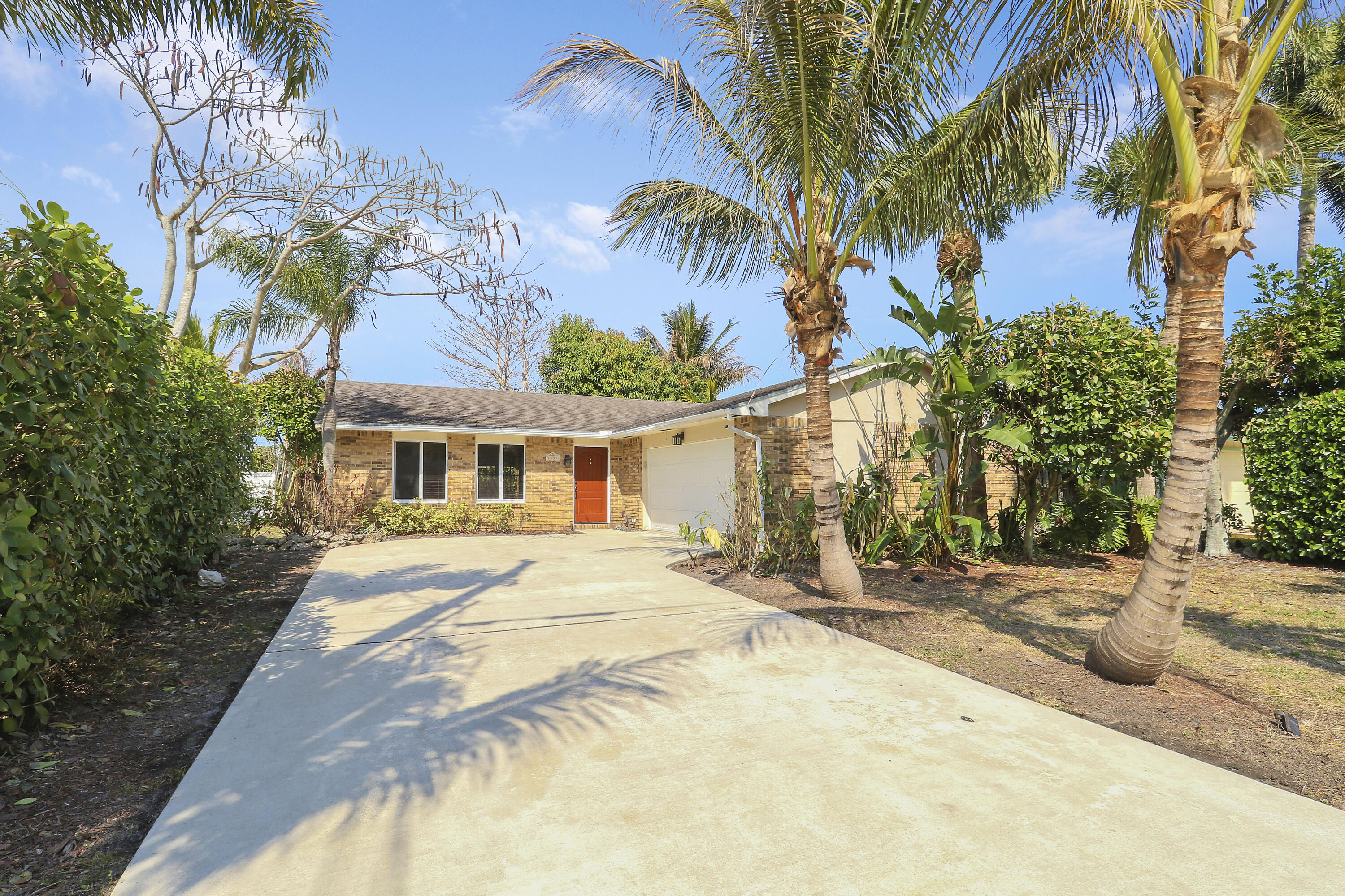 NORTH PALM BEACH HEIGHTS UNREC ON AM-45 - Residential Lease