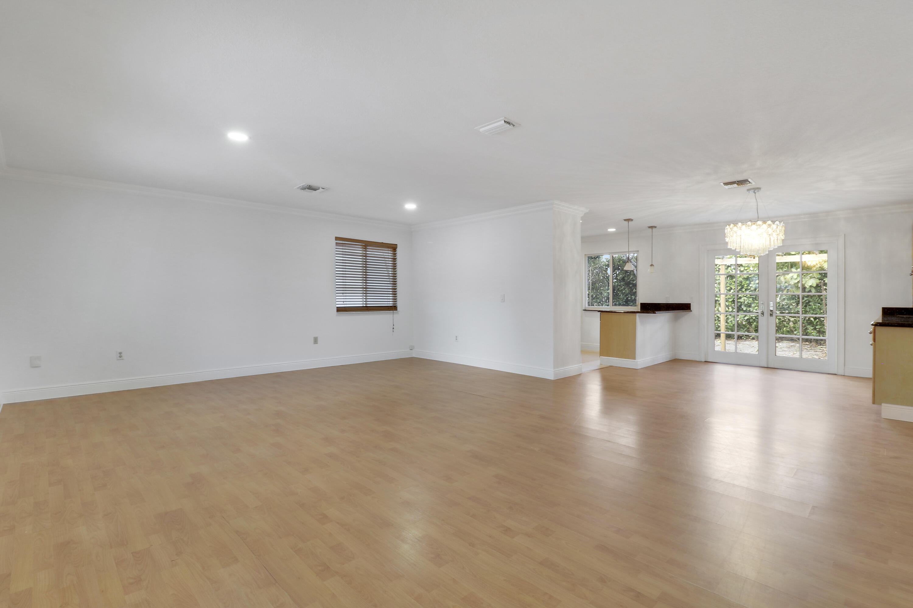 NORTH PALM BEACH HEIGHTS UNREC ON AM-45 - Residential Lease